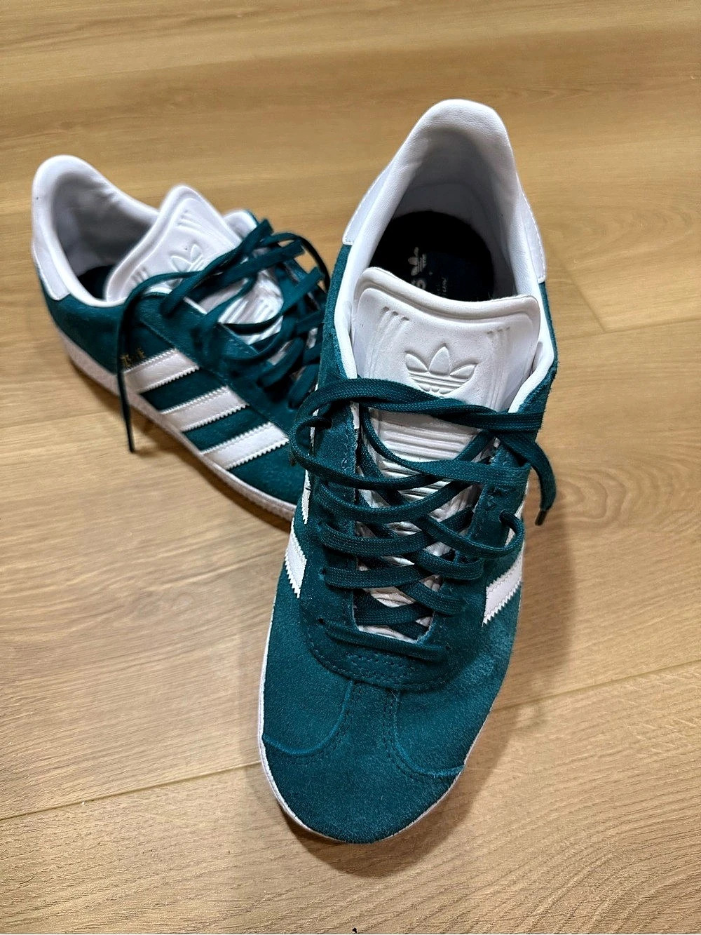 EEEUC Adidas Gazelle Sneakers